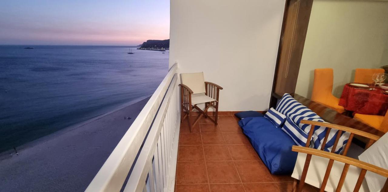 Sesimbra Sun&Sea - Beachfront Apartment! Luaran gambar